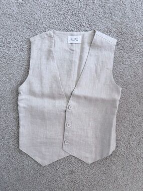 DISSH Beige Linen Button-Front Vest